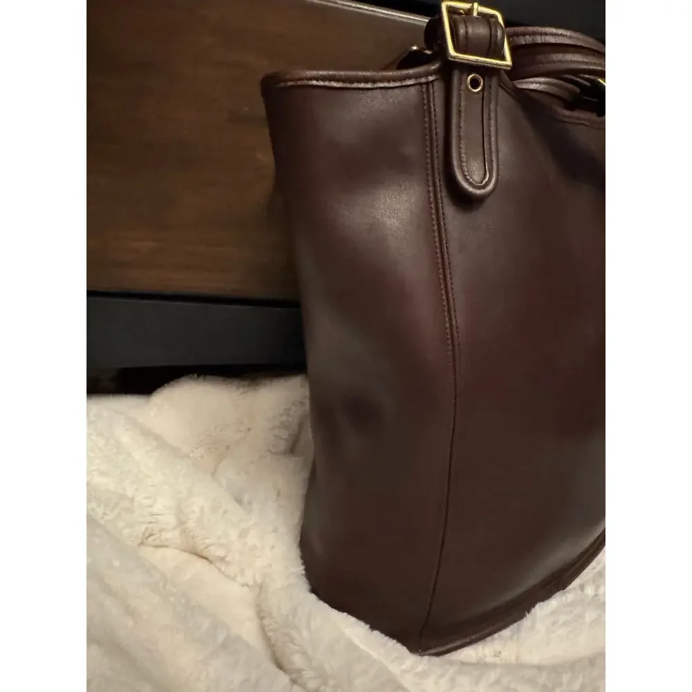 Rich Chocolate Brown Coach Vintage Legacy Large Shopper - Picture 6 of 9